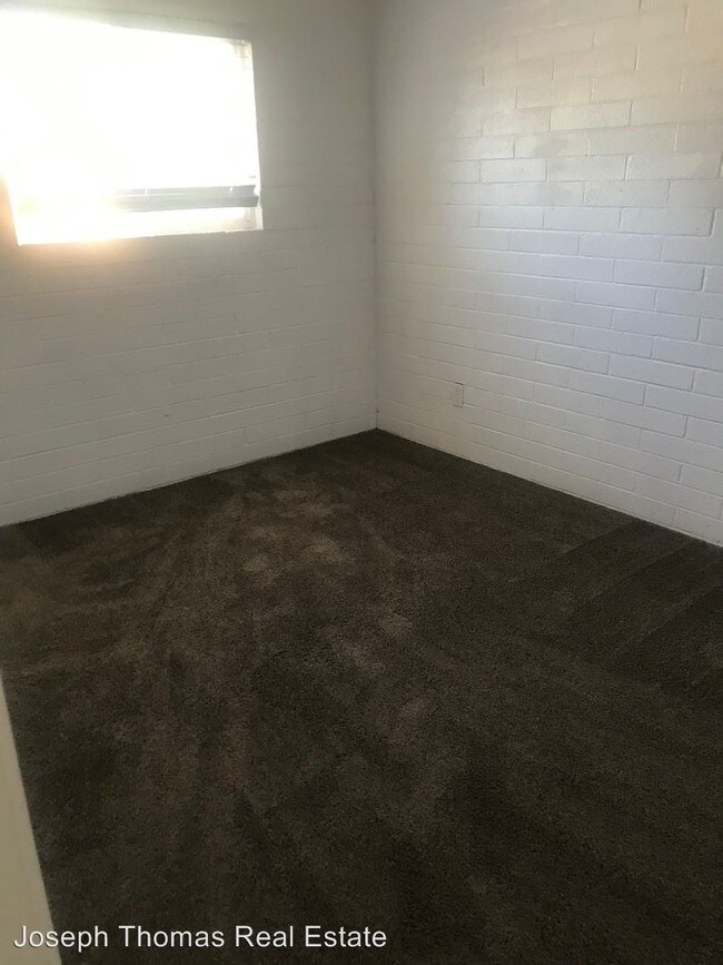 Foto del edificio - 265 200 N
