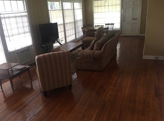 Foto del interior - 165 N Merton