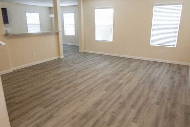 Building Photo - Saltgrass Crossing - 921 Ember Wood Court,...