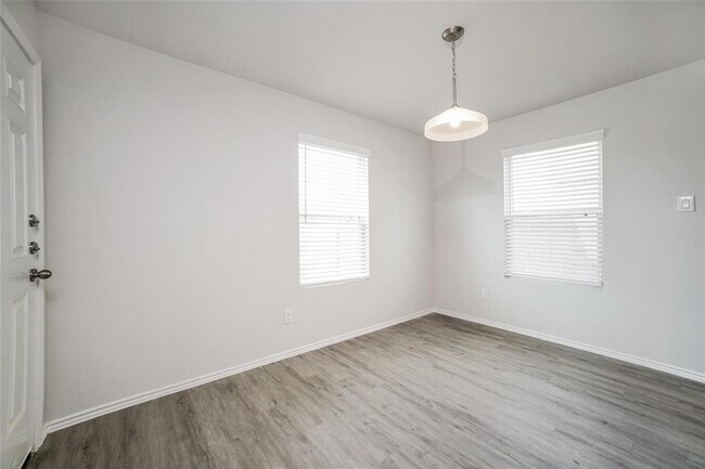 Building Photo - 314 Pronghorn Dr