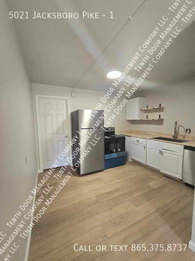 Foto principal - 5021 Jacksboro Pike