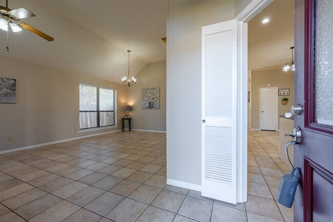 Foto del edificio - 13623 Bonilla Ln