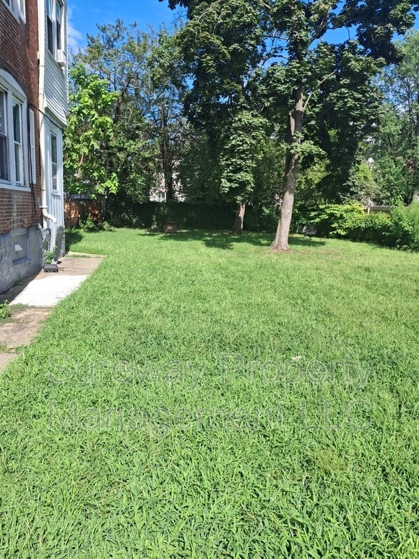 Photo - 401-403 Champion Ave Apartment