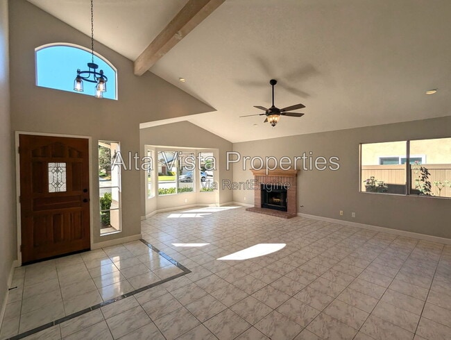 Building Photo - 1204 Rocky Point Way