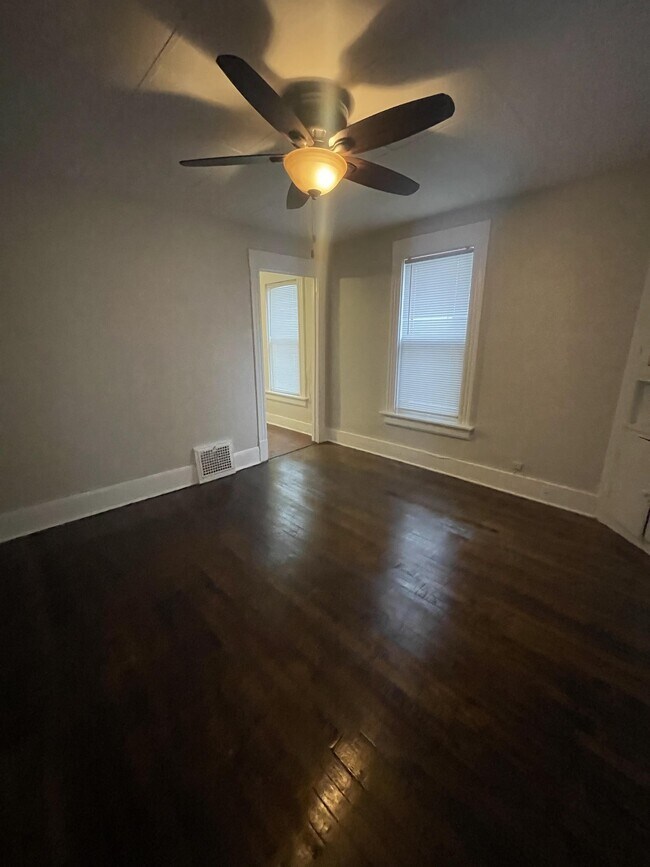 Foto del edificio - 3106 W Cameron Ave