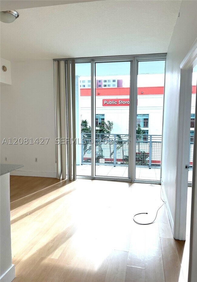 Foto del edificio - 350 NE 24th St