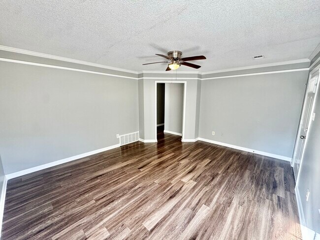 Foto del edificio - 4015 Hofburg St