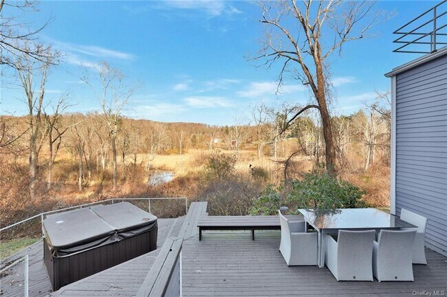 Building Photo - 80 Hilltop Dr