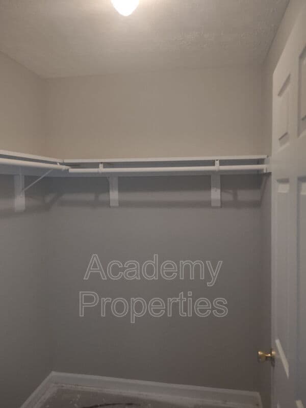 Building Photo - 2039 Faith Cove