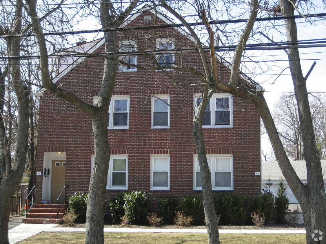 Primary Photo - 50-52 Center Ave