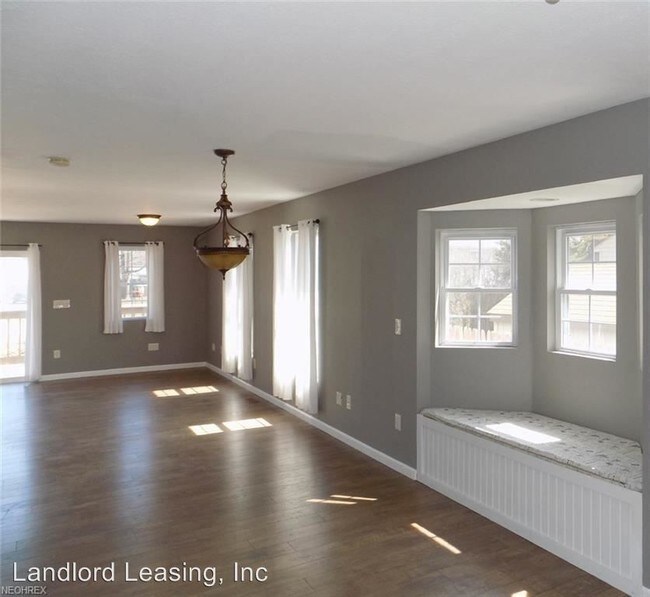 Building Photo - 3 br, 2 bath House - 213 Roxboro Road