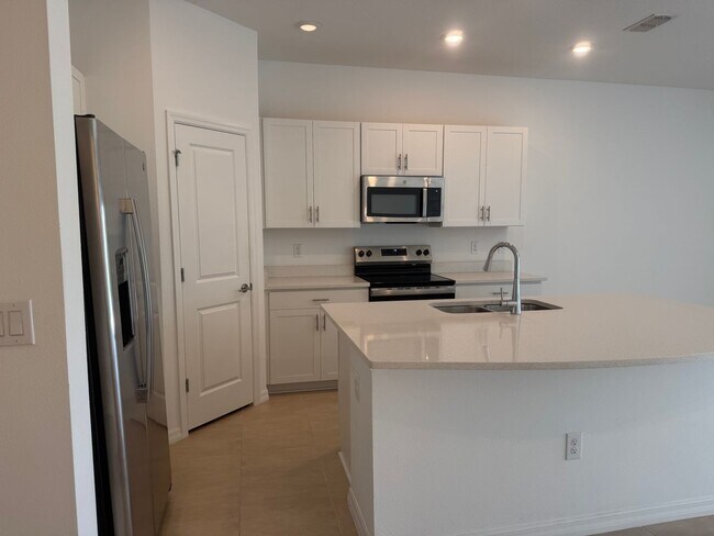 Foto del edificio - Artisan Lakes Townhome for rent