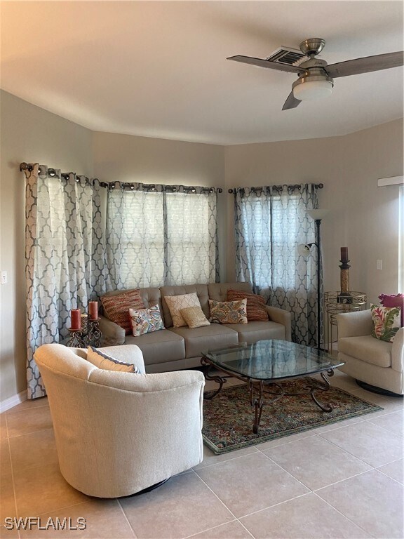 Building Photo - 210 Vintage Cir