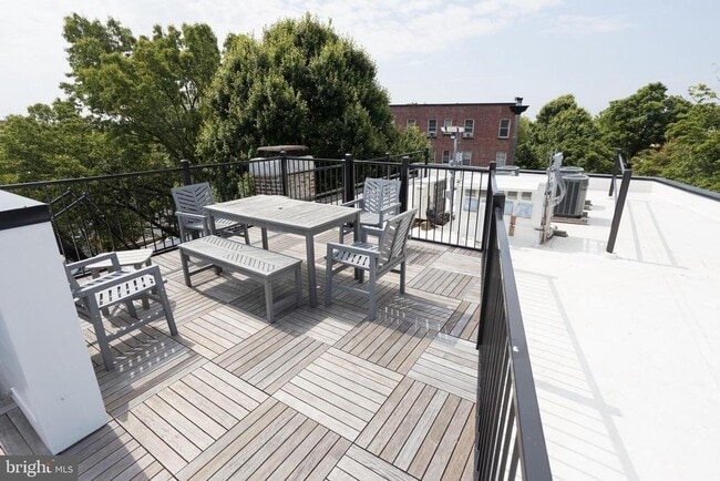 Foto del edificio - 2869 28th St NW