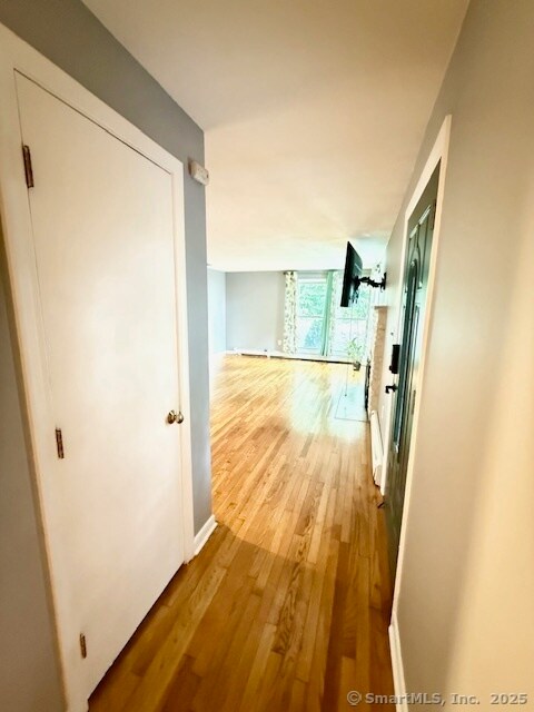 Foto del edificio - 355 Lounsbury St