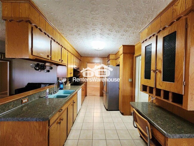 Foto del edificio - 1702 Ivie Lee St