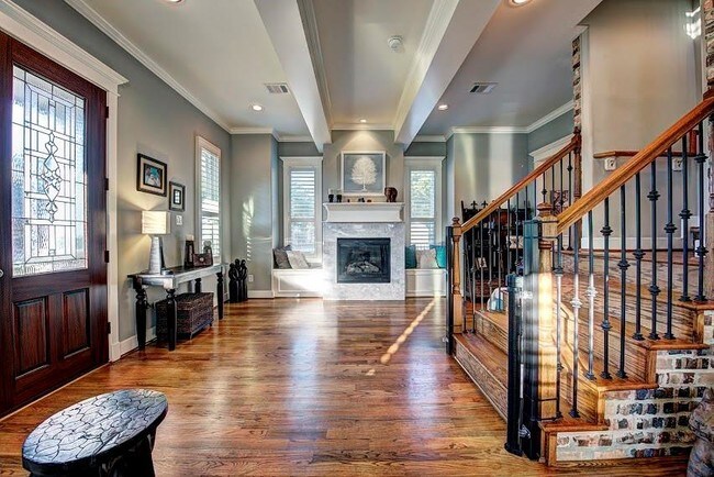 Foto del edificio - 805 W 8th St