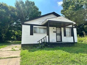 Building Photo - 1539 Barton St