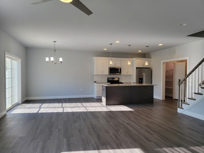 Building Photo - 213 Buckton Dr