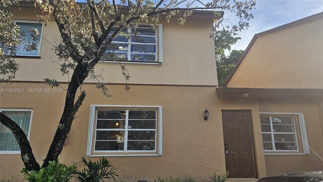 Foto del edificio - 7085 W Sunrise Blvd