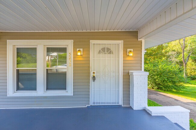 Building Photo - Great 3 bed 2 bath!