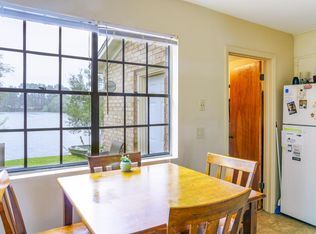 Primary Photo - 32 Crosscreek Dr