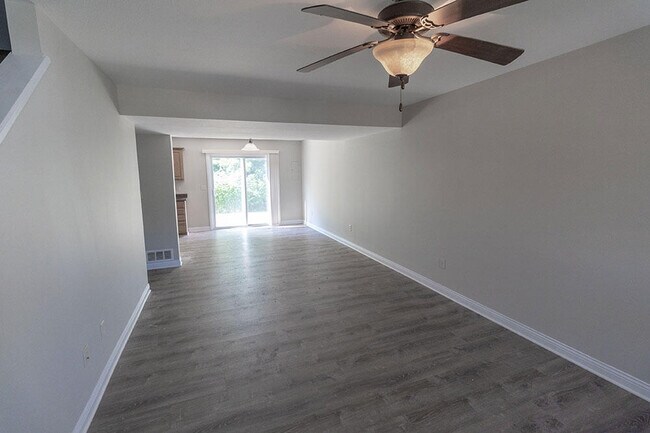 Building Photo - 4706 Dehaven Dr