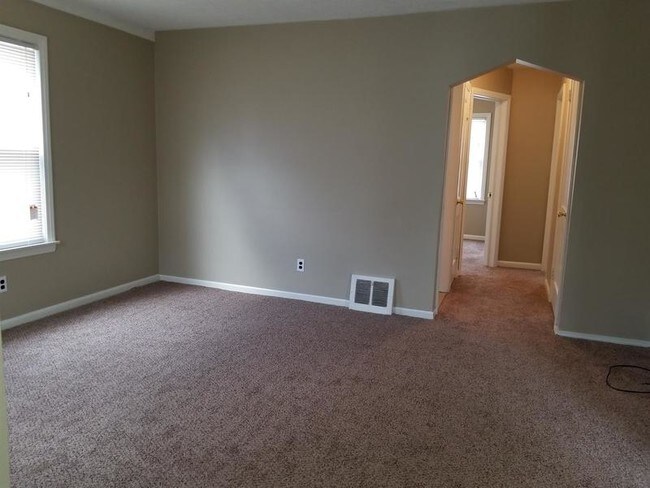 Building Photo - 23043 Normandy Ave