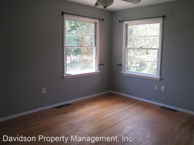 Building Photo - 3 br, 2 bath House - 1262 E. Madison St