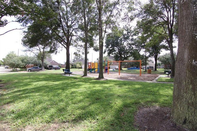 Foto del edificio - 15103 Petal Rose Ct