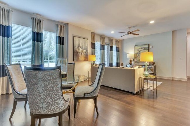 Building Photo - 3 bedroom in Dallas TX 75225