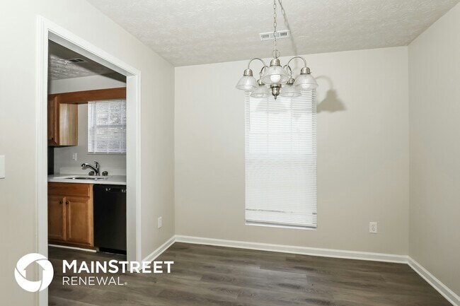 Foto del edificio - 955 Foxworthy Ln