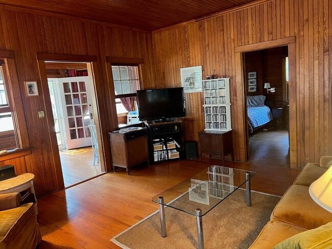 Building Photo - 97 Bungalow Ln