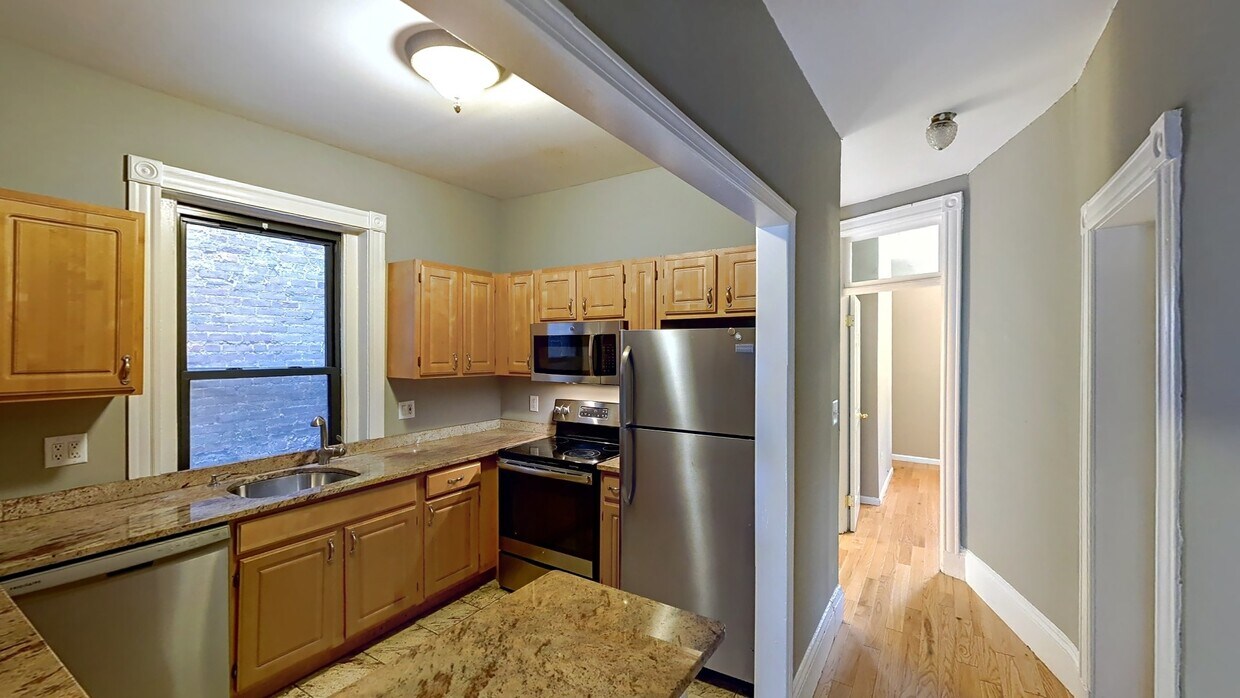 Primary Photo - 616 Columbus Ave