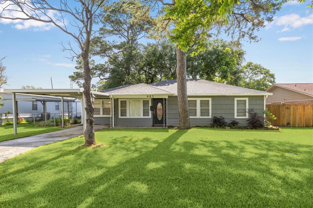 Foto principal - 403 W Oak St