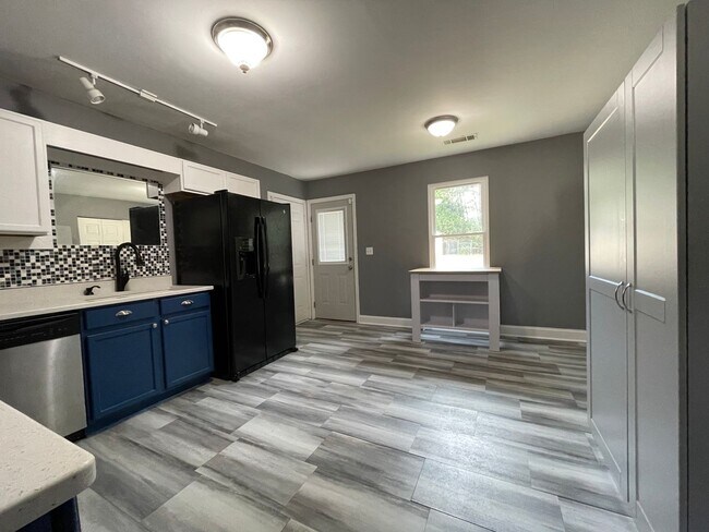 Foto del edificio - 131 Pebble Creek Rd