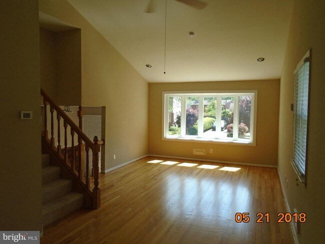 Building Photo - 436 Madingley Rd