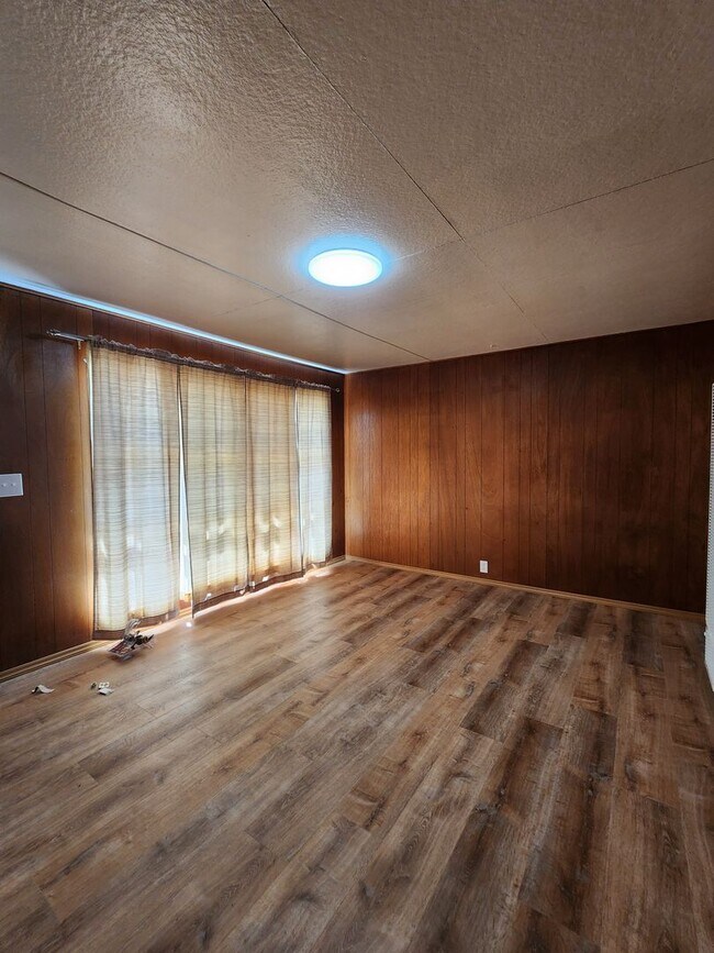 Building Photo - 3 Bedroom Home in Farmington NM 87402