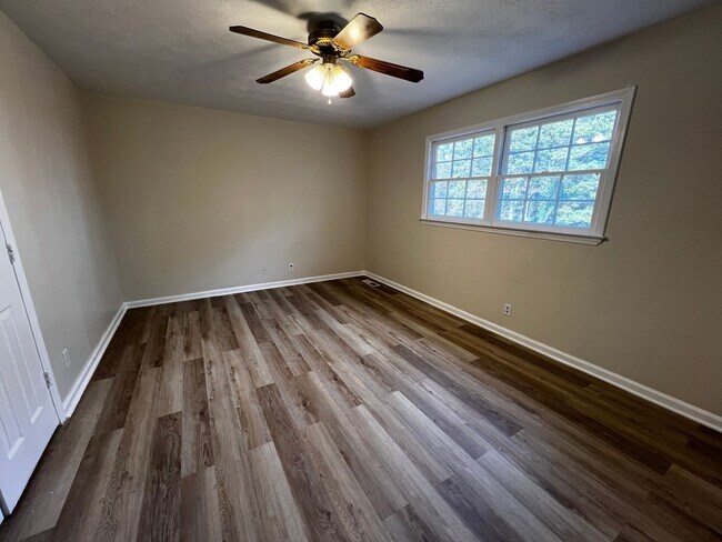 Foto del edificio - 1636 Huntley Ridge Dr