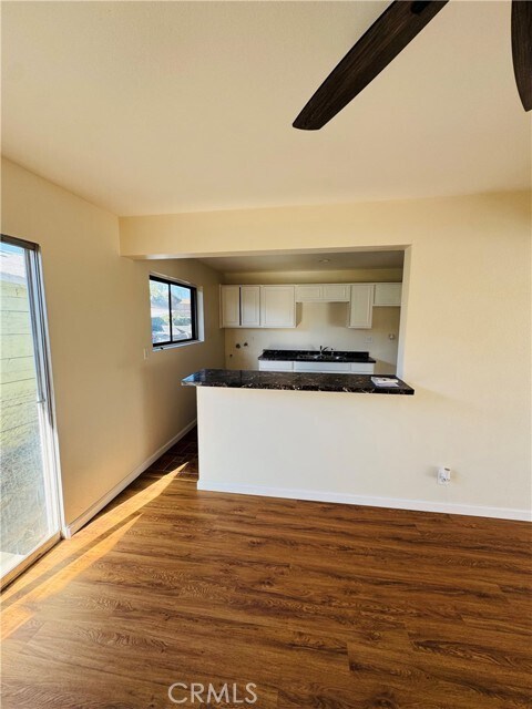 Foto del edificio - 966-N 1/1 N H St