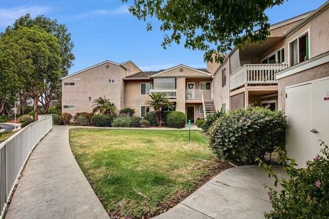 Foto del edificio - Cozy 1 Bed, 1 Bath Condo in Mira Mesa w/ Off-Street Parking!