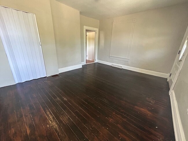 Building Photo - Addyston- Cozy 2 bedroom 1 bath