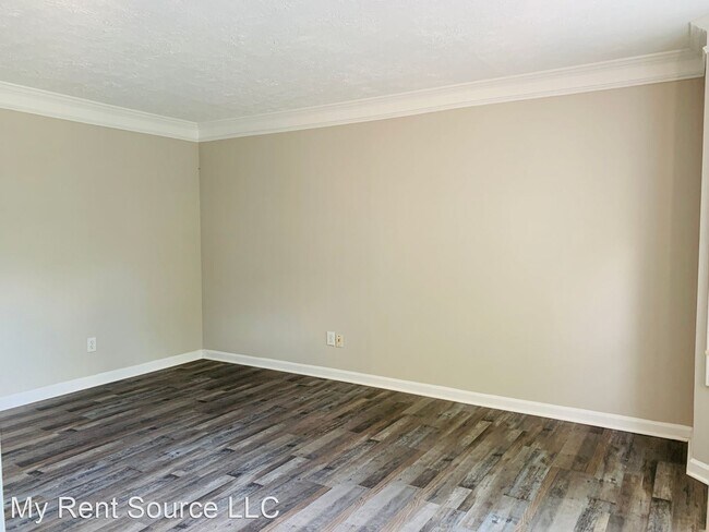 Building Photo - 4 br, 2.5 bath House - 325 Barrington Gran...