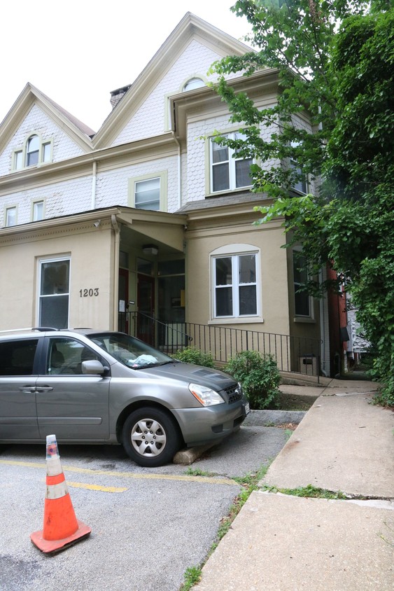 Primary Photo - 1203 Gilpin Ave