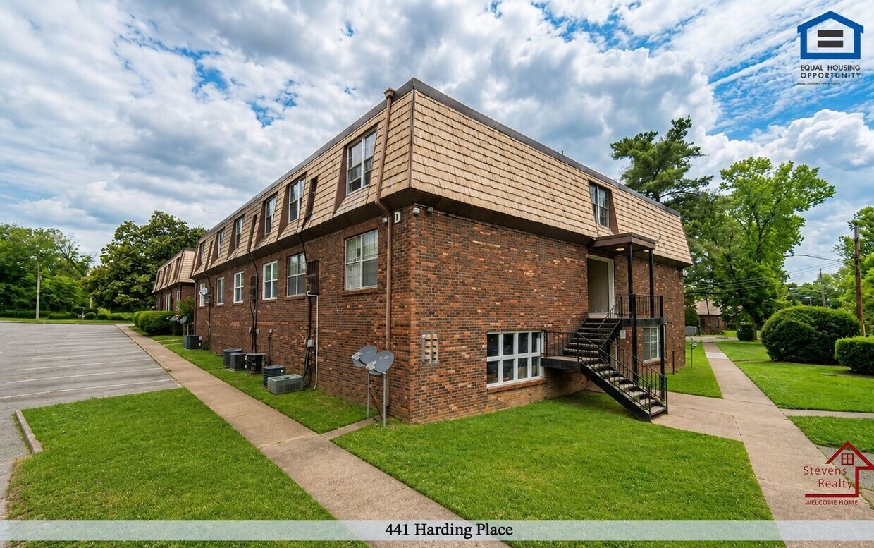 Foto del edificio - 441 Harding Pl