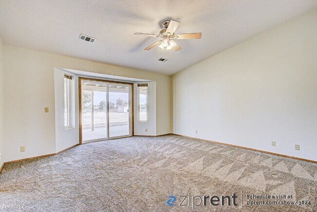 Building Photo - 3 br, 2.5 bath House - 15380 Mission St, H...