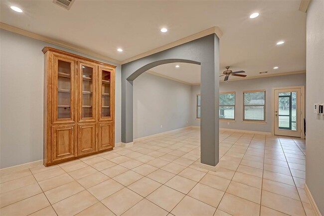 Building Photo - 3450 Pebble Beach Blvd