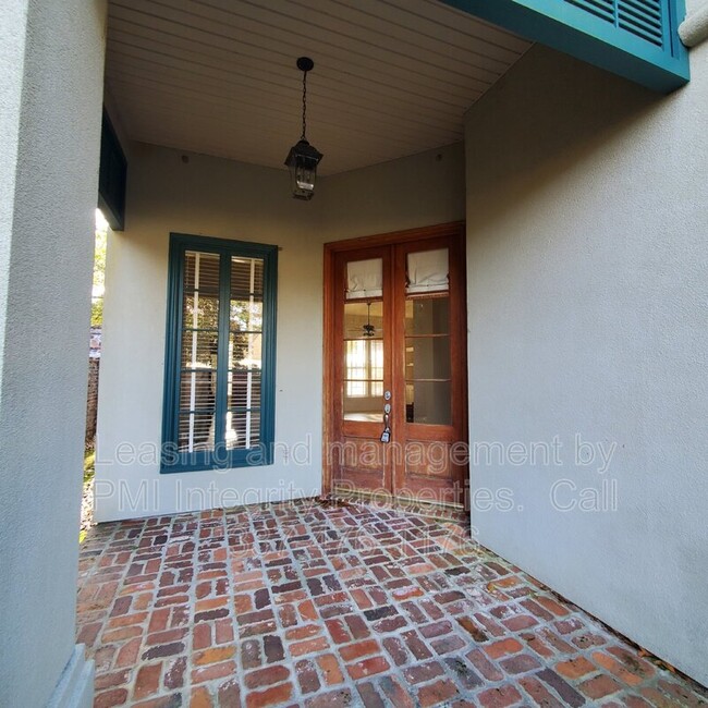 Building Photo - 160 Orchard Row