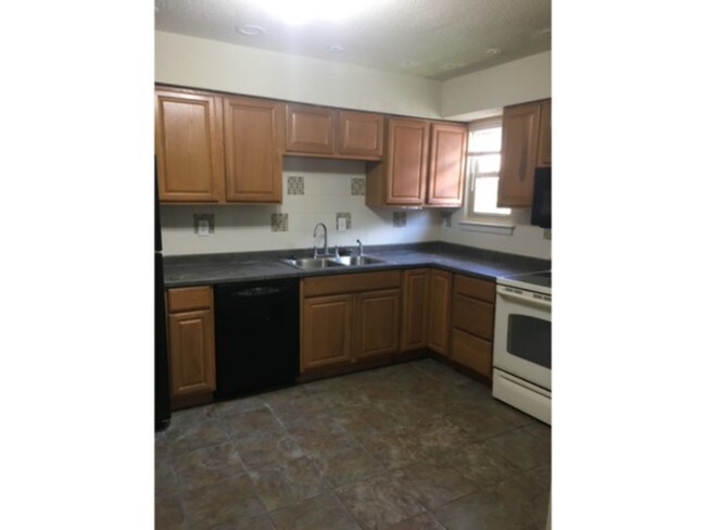 Building Photo - 1391 E Tanners Creek Dr