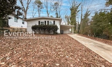 Building Photo - 3024 Pasadena Dr